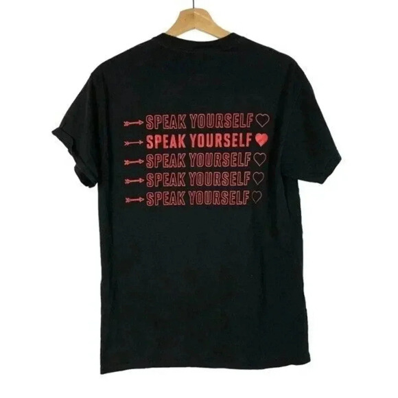BTS Black & Red Speak Yourself World Tour Short Sleeve T-Shirt M - Picture 1 of 3